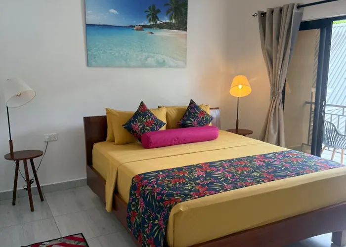 Karine's * Anse Boileau